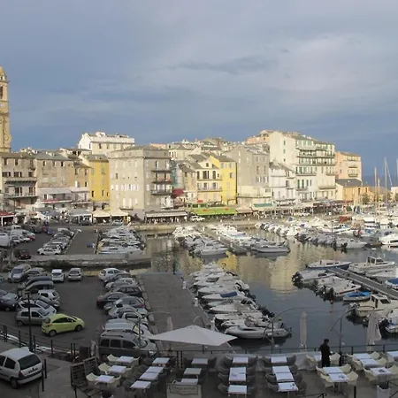 Le Joli Pied-a-terre * Bastia (Corsica)
